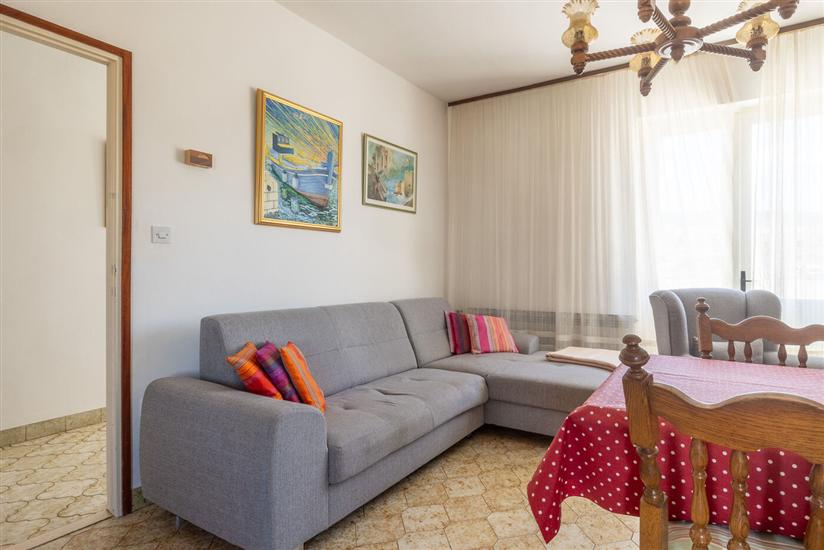 Apartment A1, for 8 persons