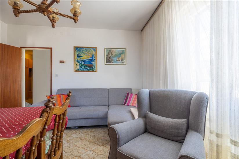 Apartment A1, for 8 persons