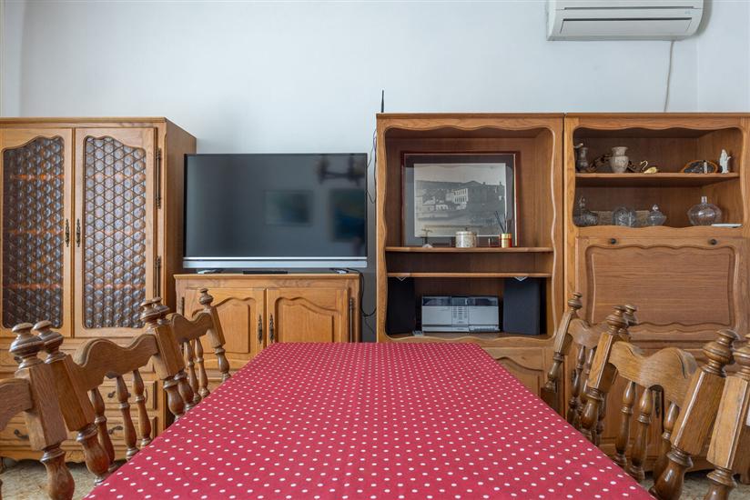 Apartment A1, for 8 persons
