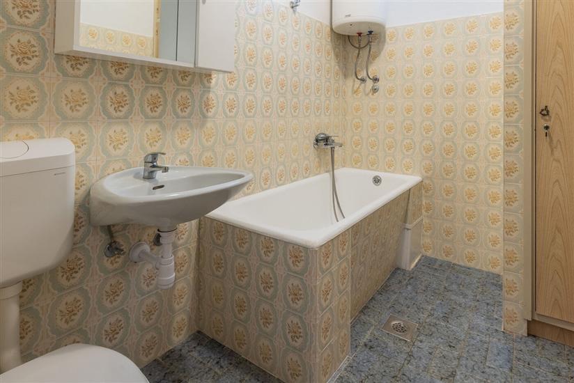 Apartment A1, for 8 persons