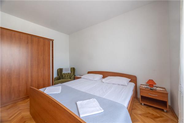 Apartment A1, for 8 persons