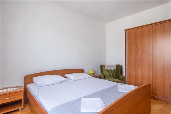 Apartment A1, for 8 persons