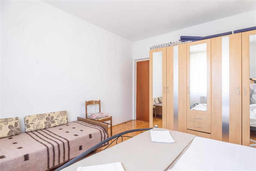 Apartment A1, for 8 persons