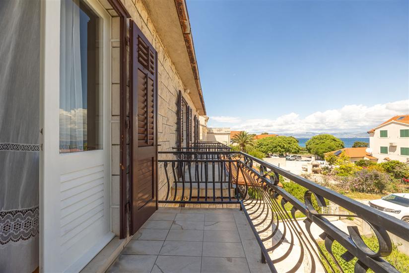 Apartment A1, for 8 persons