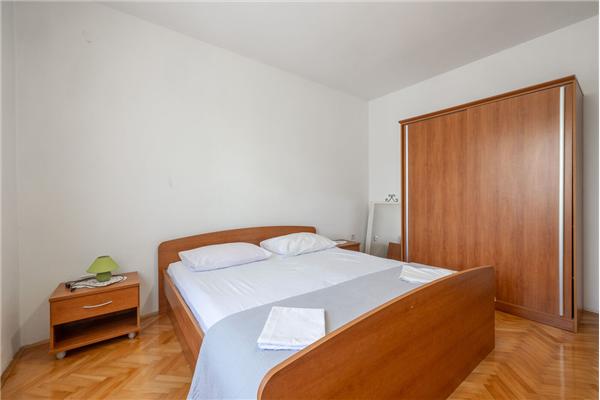 Apartment A1, for 8 persons