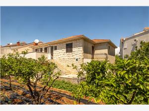 Apartment Vinka Supetar - island Brac, Size 110.00 m2, Airline distance to town centre 500 m