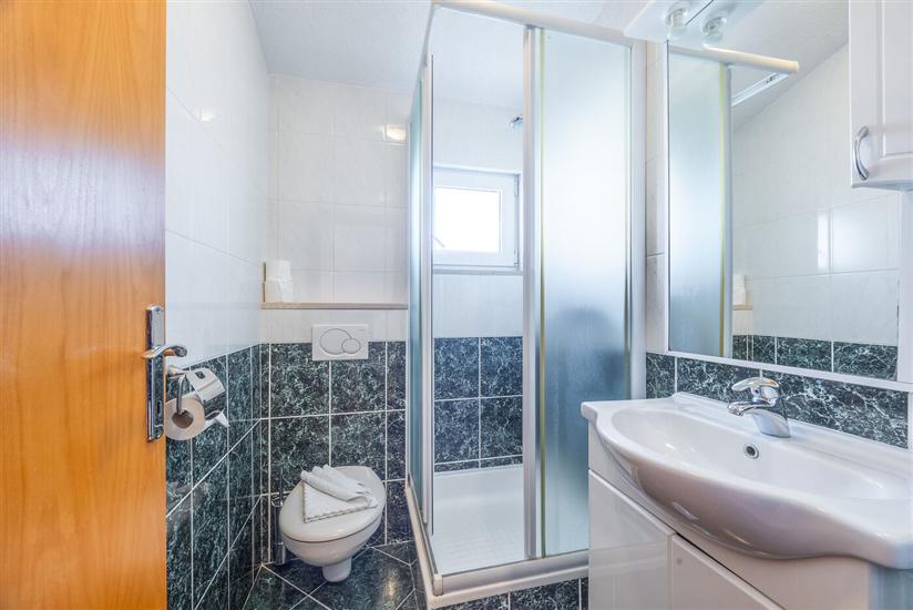 Room S1, for 2 persons