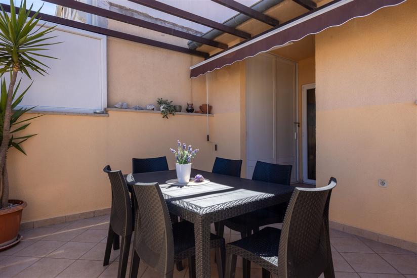 Apartment A1, for 6 persons