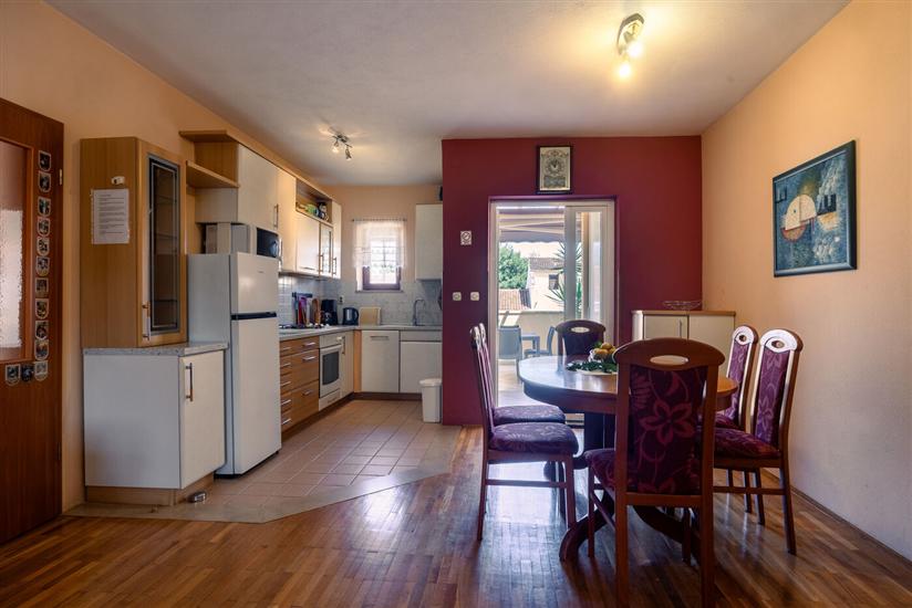 Apartment A1, for 6 persons