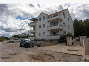 Apartment Middle Dalmatian islands,BookLouisFrom 208 €