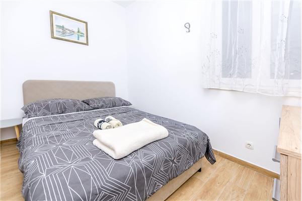Apartment A1, for 5 persons