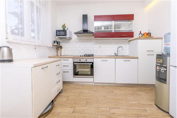 Apartment A1, for 5 persons