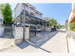 Apartments Marina Razanj, Size 65.00 m2, Airline distance to the sea 38 m