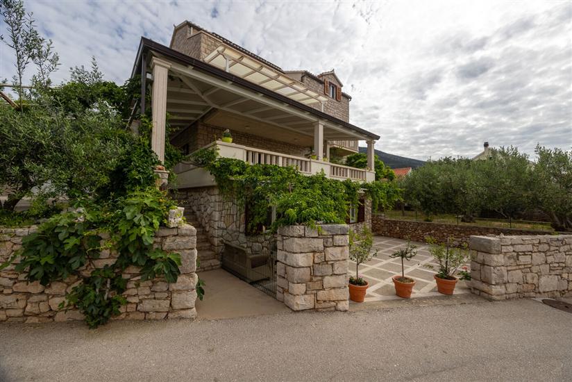 Apartments and Rooms LEA