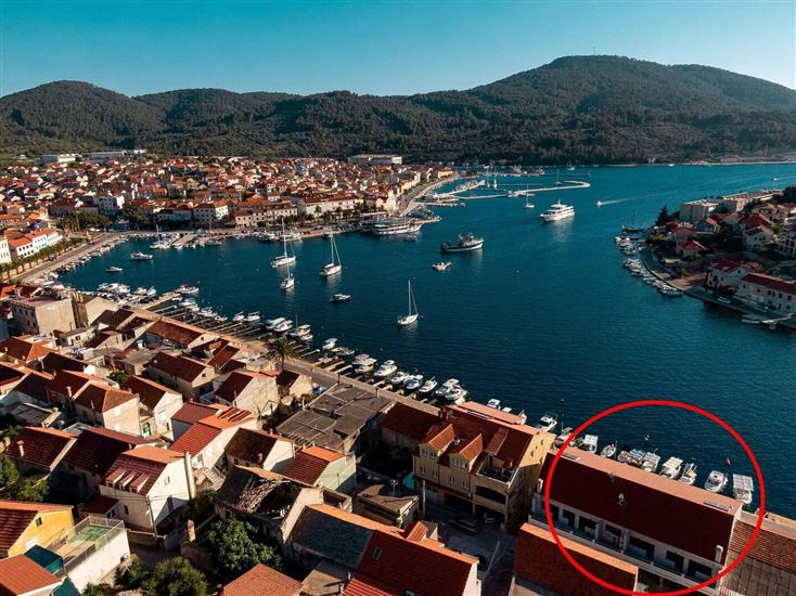 Apartments and Rooms Ribarska srića