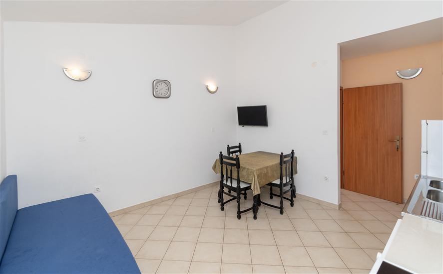 Apartment A6, for 3 persons