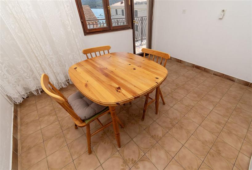 Apartment A2, for 3 persons