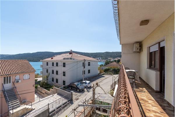 Apartment A2, for 3 persons