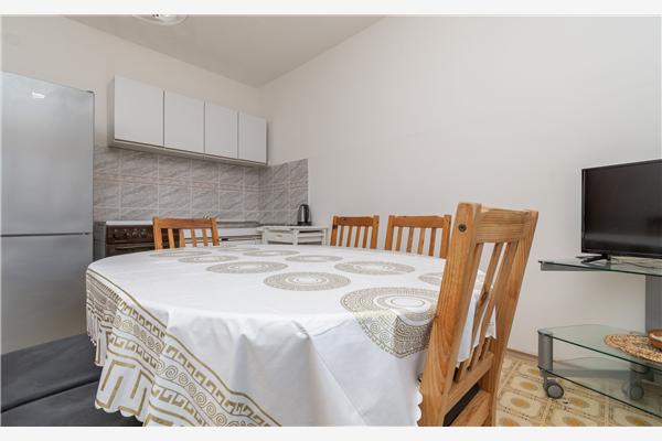 Apartment A4, for 8 persons