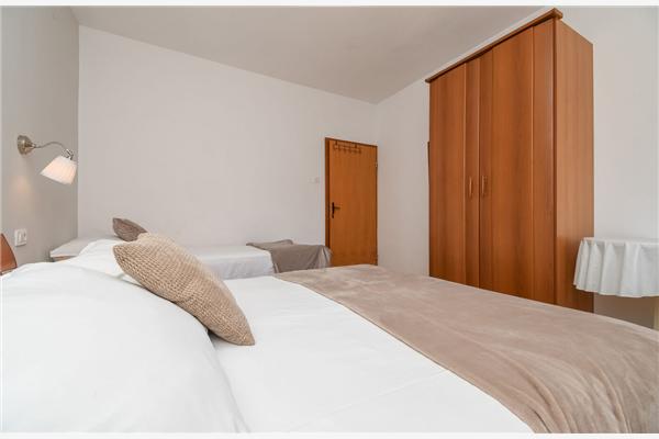 Apartment A4, for 8 persons