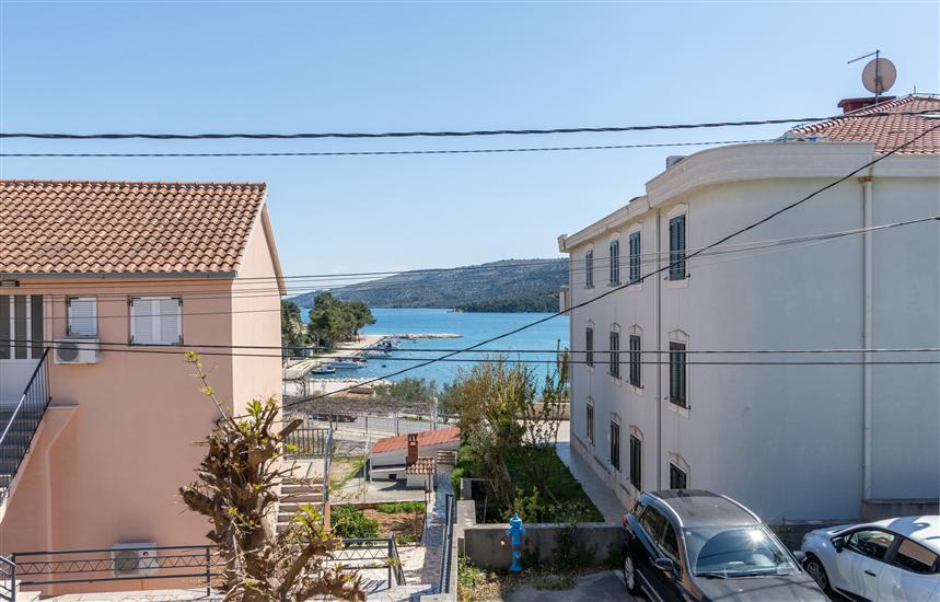 Apartment A4, for 8 persons