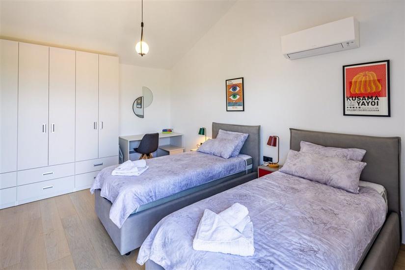 House K1, for 8 persons