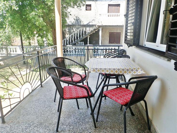 Apartment A1, for 6 persons