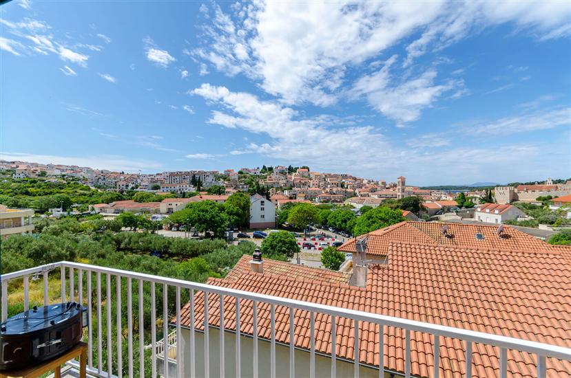 Apartment Near city center