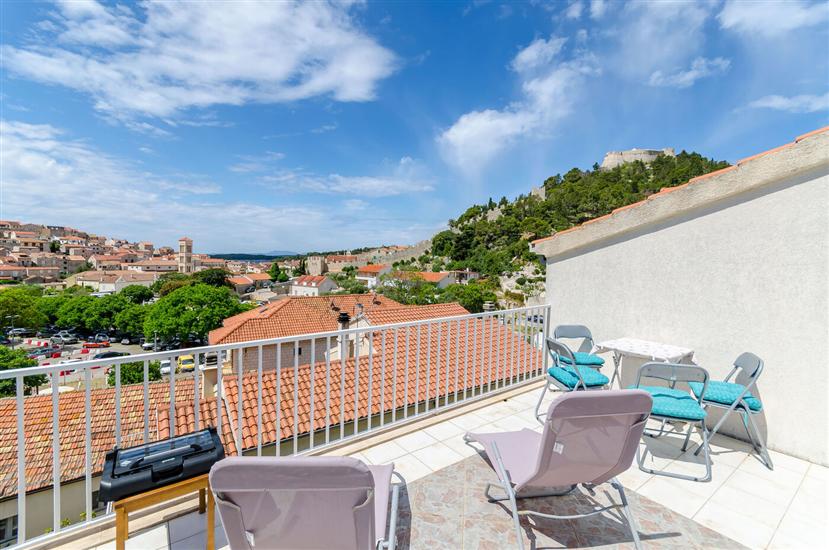 Apartment Near city center