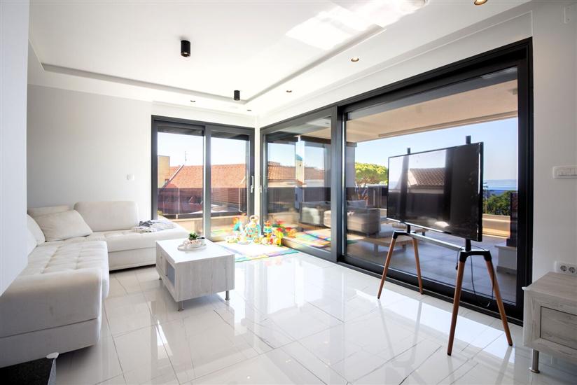 Apartment A1, for 8 persons