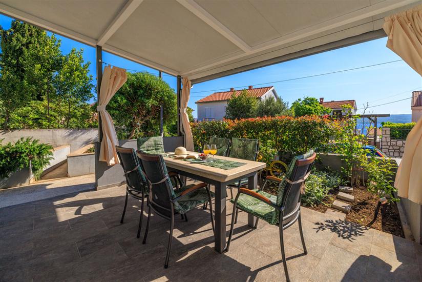 Apartment A1, for 6 persons