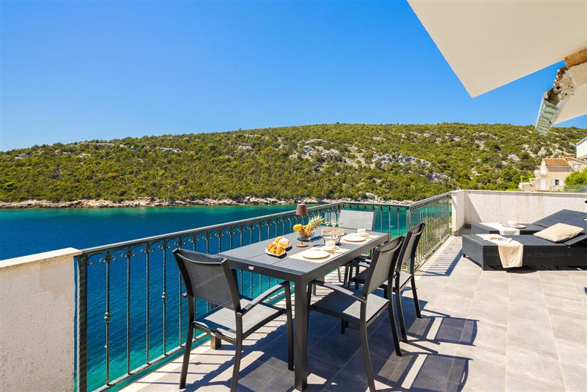 House K1, for 13 persons