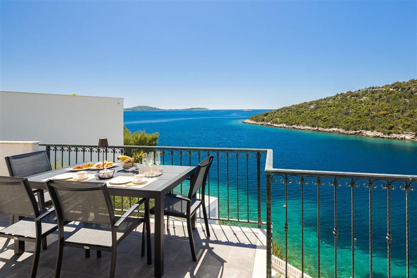 House K1, for 13 persons