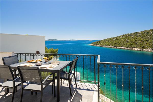 House K1, for 13 persons