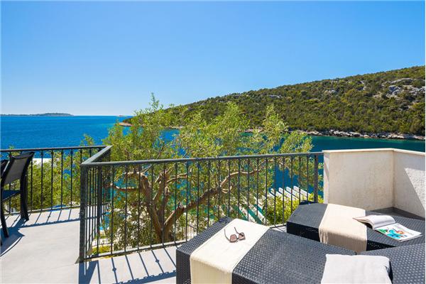 House K1, for 13 persons