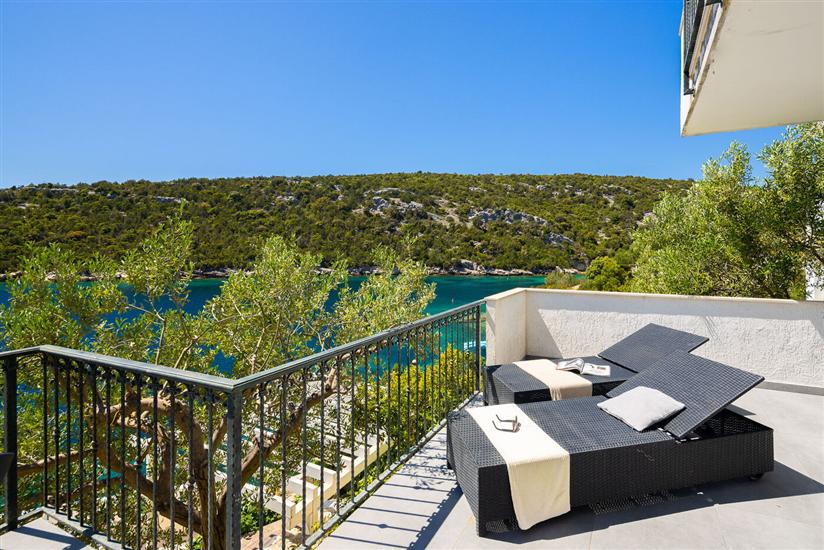 House K1, for 13 persons