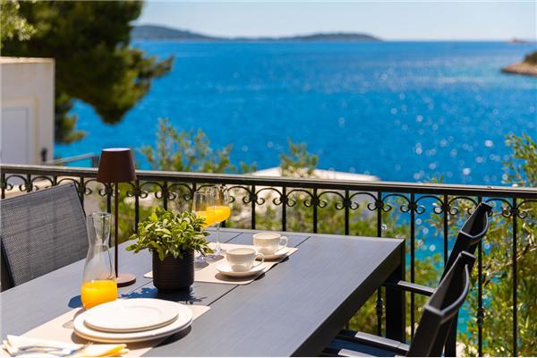 House K1, for 13 persons