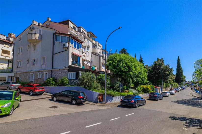 Apartment Beachfront Selce