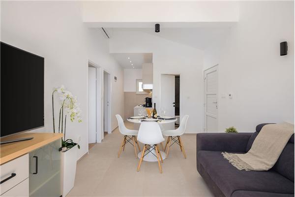 House K1, for 13 persons