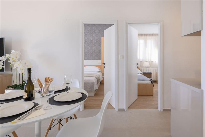 House K1, for 13 persons