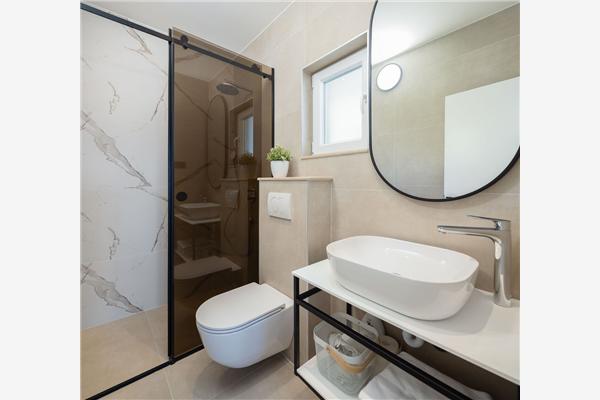 House K1, for 13 persons