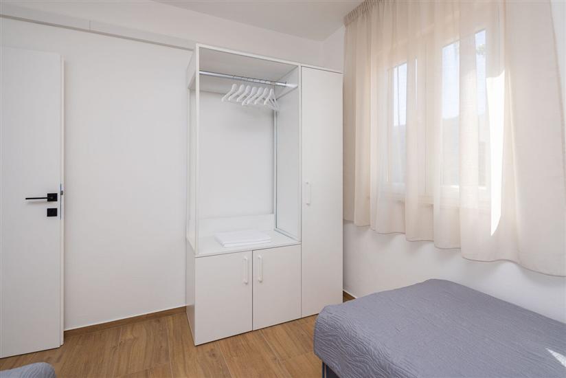 House K1, for 13 persons