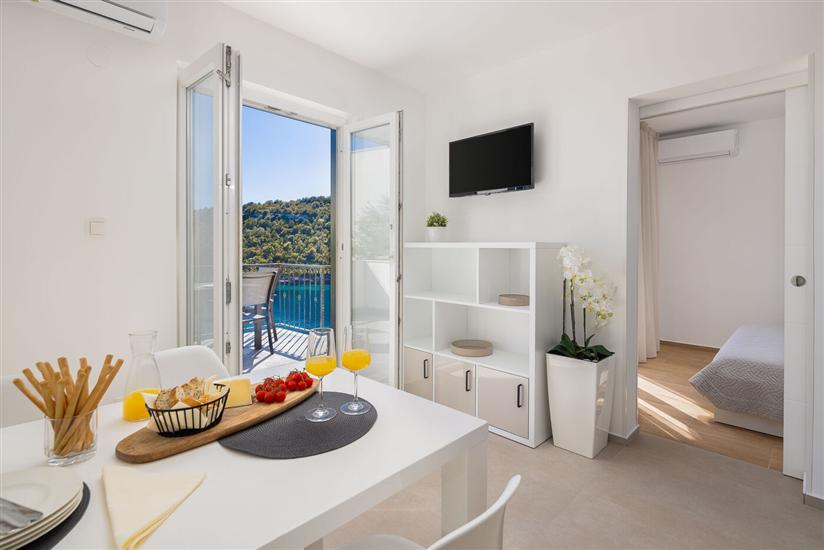 House K1, for 13 persons