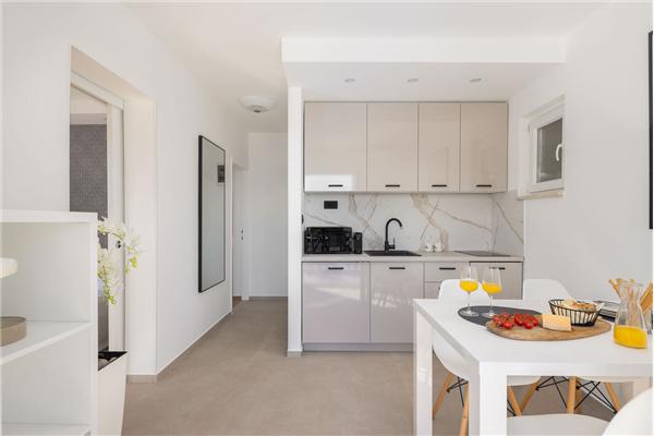 House K1, for 13 persons