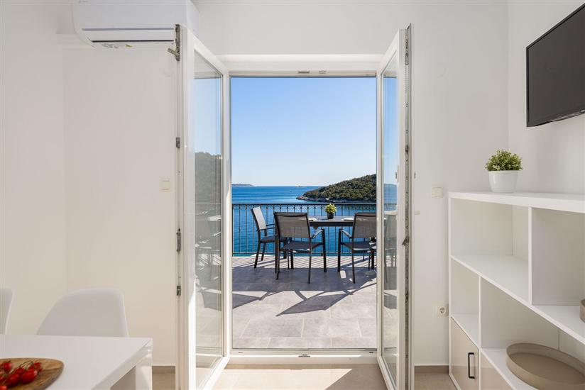 House K1, for 13 persons