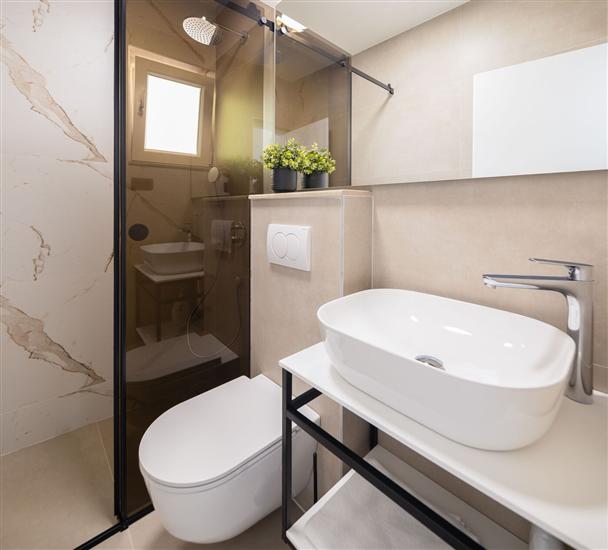 House K1, for 13 persons