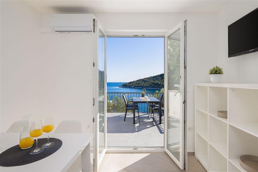 House K1, for 13 persons