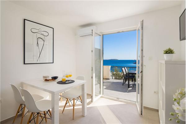 House K1, for 13 persons