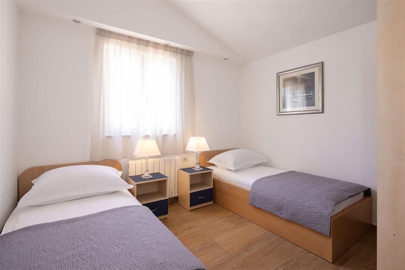 House K1, for 13 persons