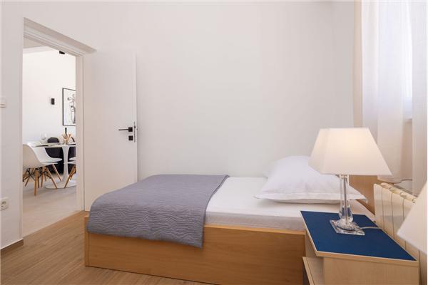 House K1, for 13 persons